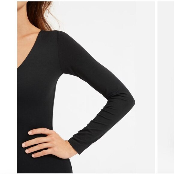 EVERLANE | THE LONG-SLEEVE V-NECK BODYSUIT - Picture 3 of 8